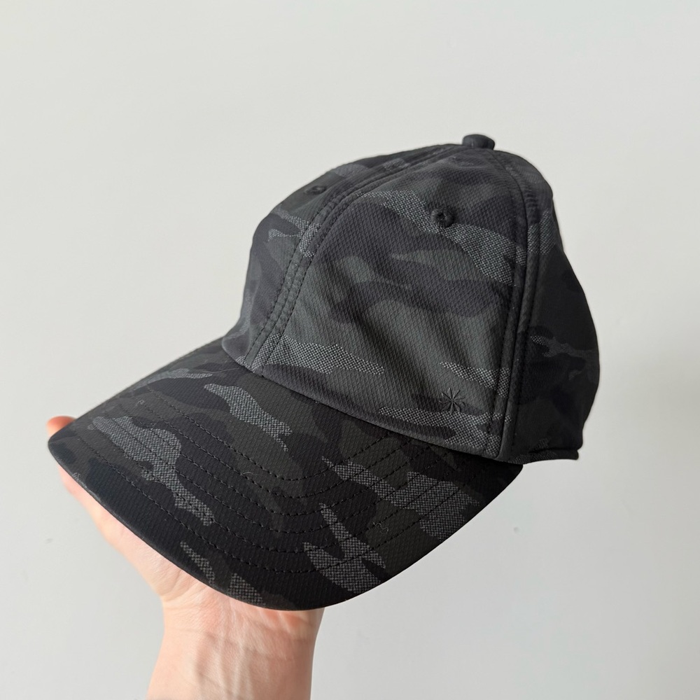 Athleta Women’s Cold Weather Reflective Camouflage Hat